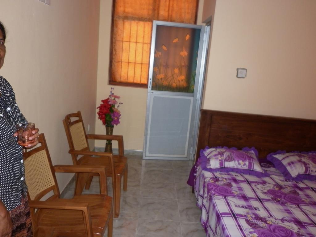 Seetha'S Hostel Negombo Room photo