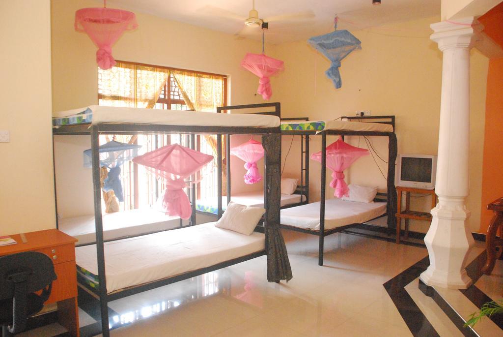 Seetha'S Hostel Negombo Exterior photo